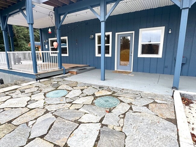 12421 6th Ave NW in Gig Harbor, WA - Building Photo - Building Photo