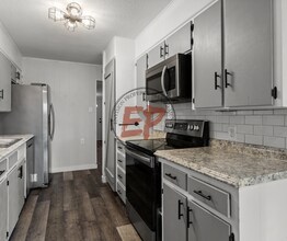 5000 Lake Moor Dr in Waco, TX - Building Photo - Building Photo