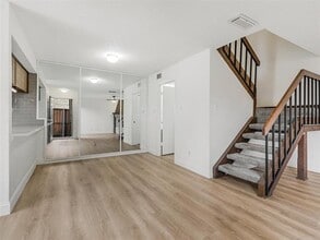 333 Melrose Dr in Richardson, TX - Foto de edificio - Building Photo