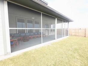 201 Chickasaw Ln in Hutto, TX - Foto de edificio - Building Photo