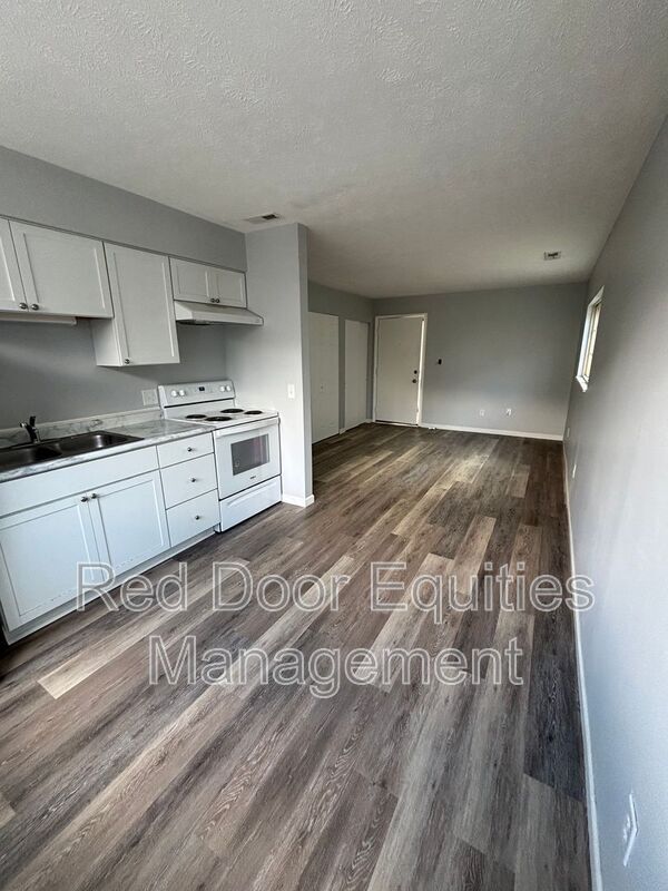 117 W Walnut St in Lancaster, OH - Building Photo - Building Photo