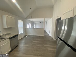 2761 Rambling Way in Lithonia, GA - Building Photo - Building Photo