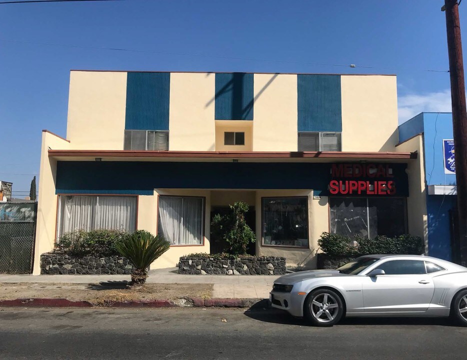 4614 S Western Ave in Los Angeles, CA - Building Photo