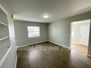 3861 11th Ave S in St. Petersburg, FL - Building Photo - Building Photo