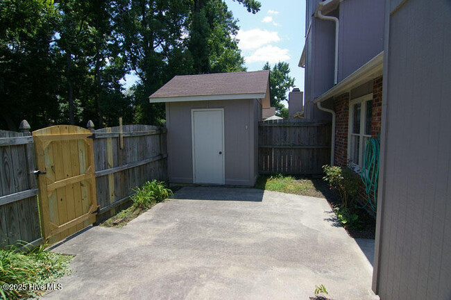 1875 Quail Ridge Rd in Greenville, NC - Building Photo - Building Photo