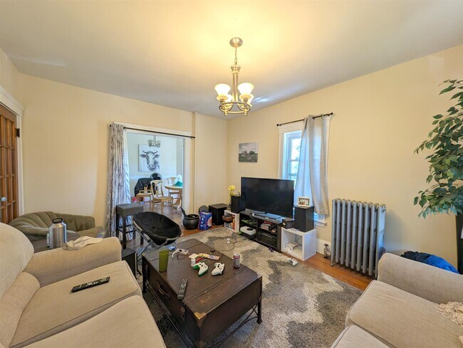 15 Paulina St, Unit 1 in Somerville, MA - Building Photo - Building Photo