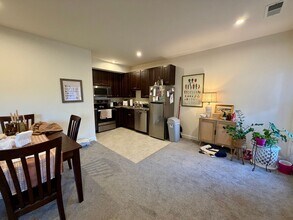 1076 Delphi Ln in Charlottesville, VA - Building Photo - Building Photo