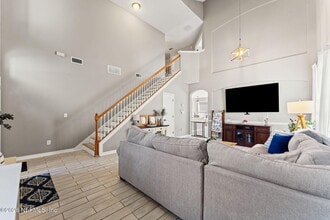 563 Longmill Ln in Orange Park, FL - Building Photo - Building Photo