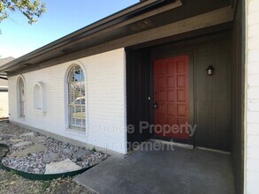 6040 Blueridge Dr in Watauga, TX - Building Photo - Building Photo