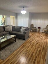 312 Knotty Pine Cir in Greenacres, FL - Foto de edificio - Building Photo