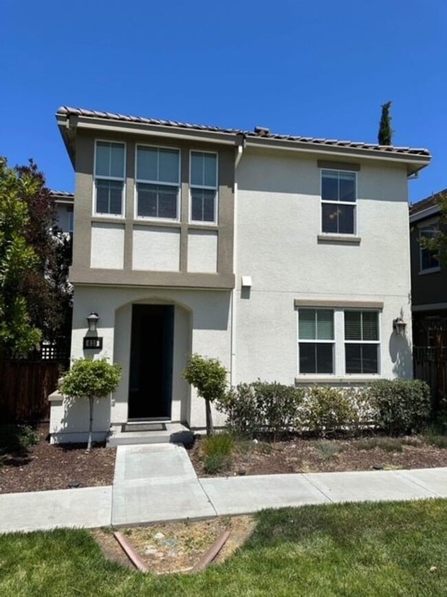 property at 625 Montage Cir