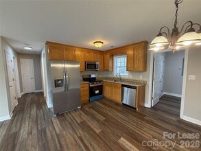 505 N 1st Ave in Maiden, NC - Building Photo - Building Photo