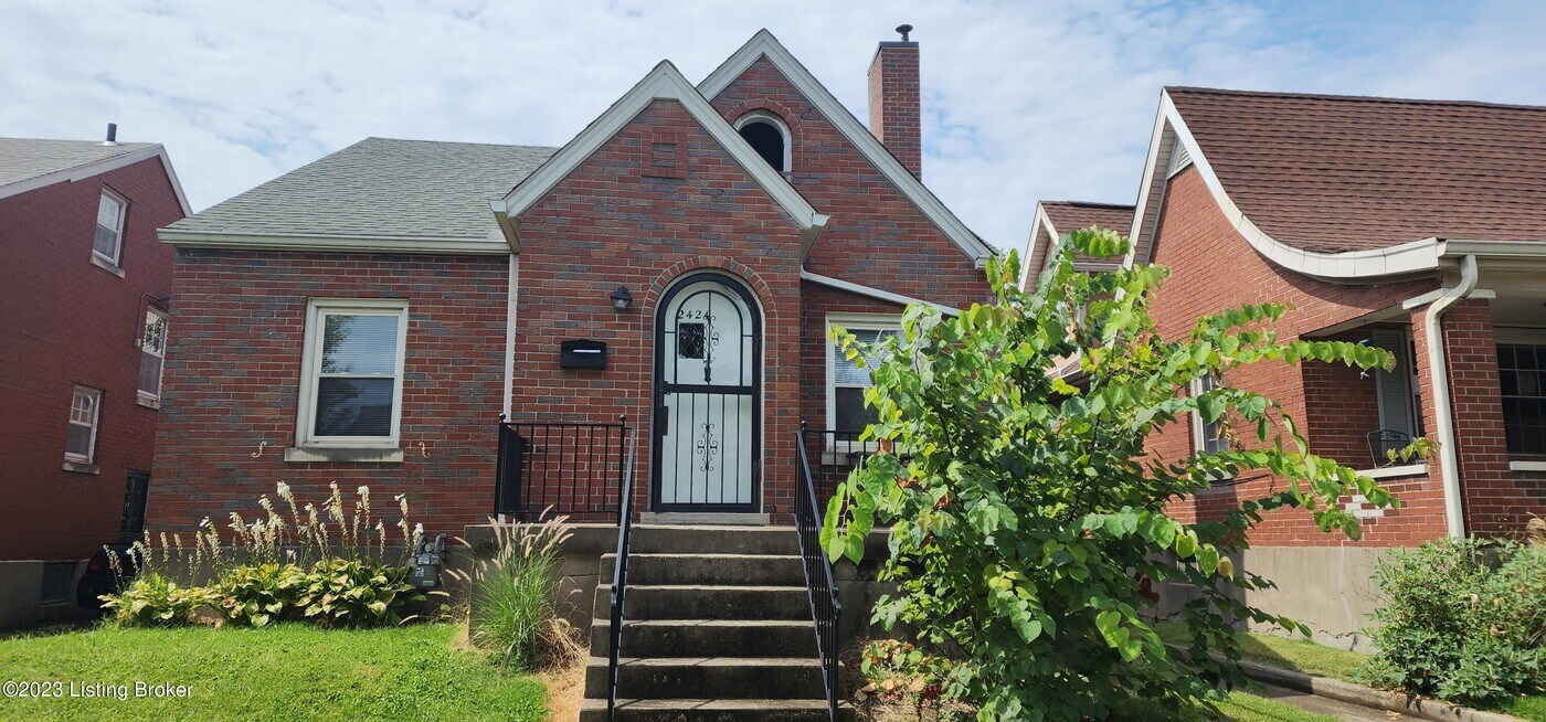 2424 Emil Ave in Louisville, KY - Building Photo