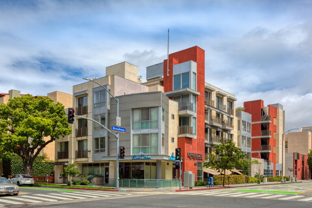 Breeze Suites Moderne in Santa Monica, CA - Foto de edificio