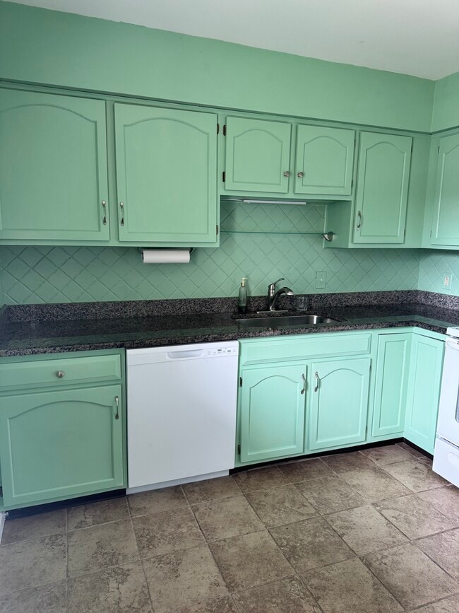 property at 416 Westridge Dr