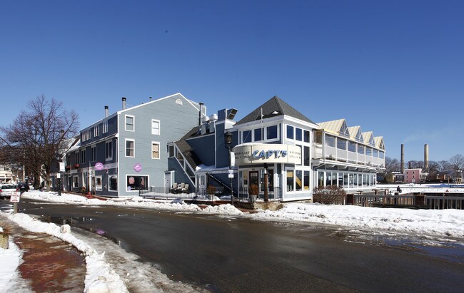 Pickering Wharf Marina Condominiums in Salem, MA - Building Photo - Primary Photo