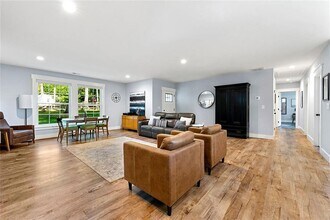 1921 Hazelwood Dr SE in Marietta, GA - Building Photo - Building Photo