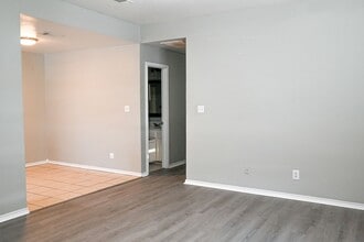 606 N Sewell Dr in Decatur, TX - Building Photo - Building Photo