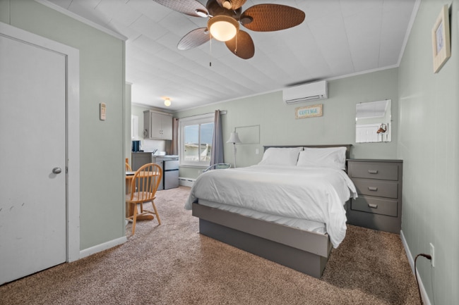 8 Traynor St in Old Orchard Beach, ME - Building Photo - Building Photo