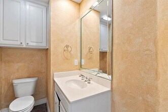 4106 Oberlin Way in Addison, TX - Building Photo - Building Photo