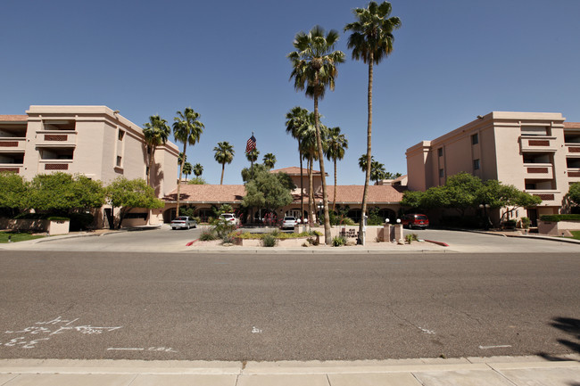 Heritage Park Retirement  Condominiums in Phoenix, AZ - Building Photo - Building Photo