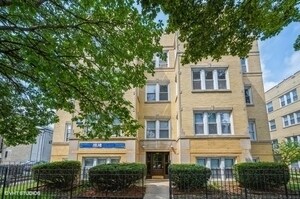 property at 4424 N St Louis Ave