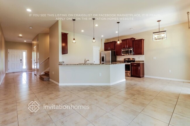 3742 Silverlake Way in Wesley Chapel, FL - Foto de edificio - Building Photo