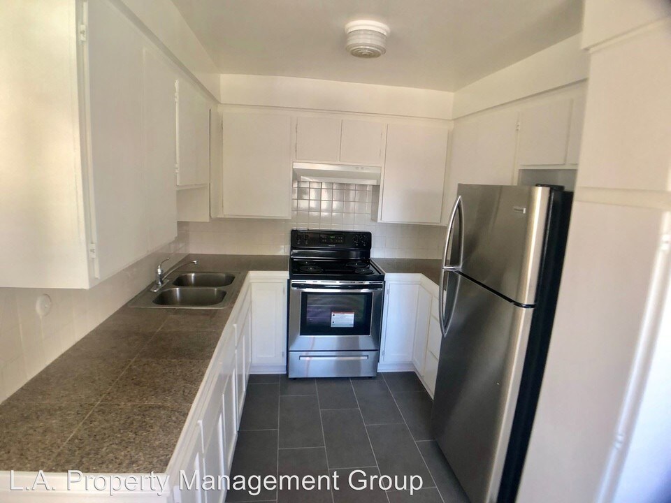 1226 Larrabee St in West Hollywood, CA - Building Photo