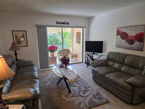 959 SE 2nd Ave in Deerfield Beach, FL - Building Photo - Building Photo