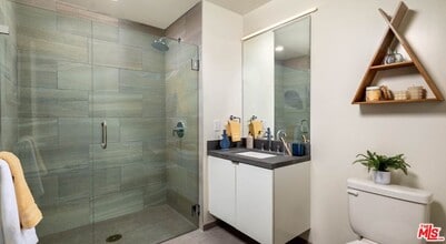 10375 Washington Blvd in Culver City, CA - Building Photo - Building Photo