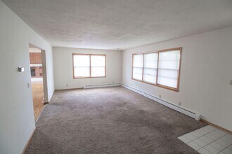 1303 E Smiley Ln in Columbia, MO - Building Photo - Building Photo