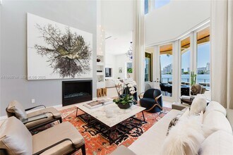 3916 Island Estates Dr in Miami, FL - Building Photo - Building Photo