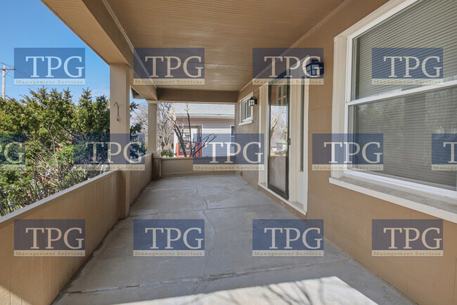 573 S Crescent Ave in Independence, MO - Building Photo - Building Photo