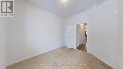 105 Air Dancer Cres in Oshawa, ON - Building Photo - Building Photo