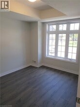 158 S Creek Dr in Kitchener, ON - Building Photo - Building Photo