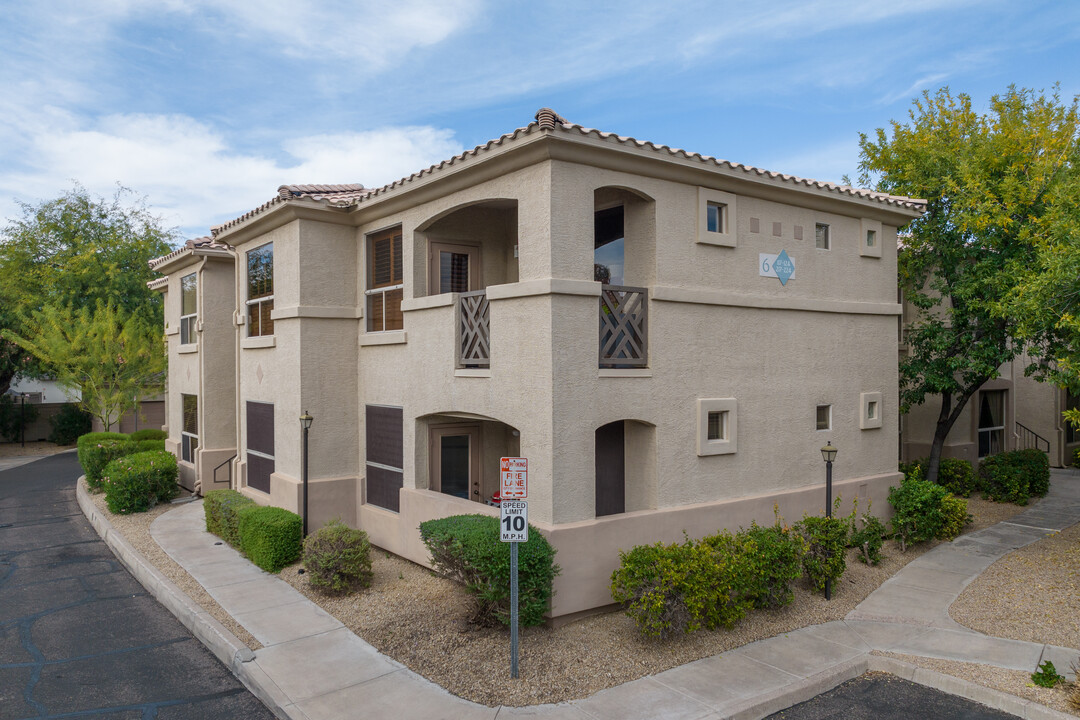 Mira Vista in Scottsdale, AZ - Building Photo