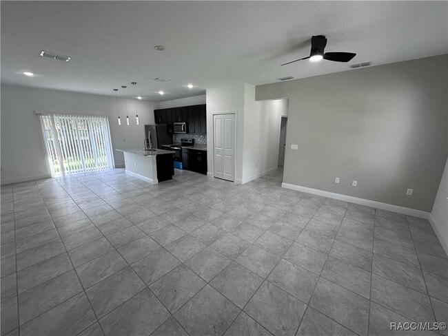 7145 N Heritage Dr in Citrus Springs, FL - Building Photo - Building Photo