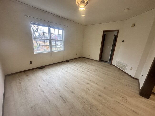 1747 E 2nd St, Unit 1 in Scotch Plains, NJ - Building Photo - Building Photo