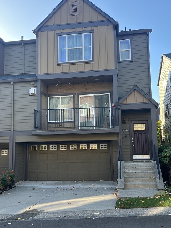 property at 10925 SW Briarwood Pl