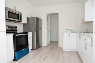 1323 N Federal Hwy in Hollywood, FL - Building Photo - Building Photo