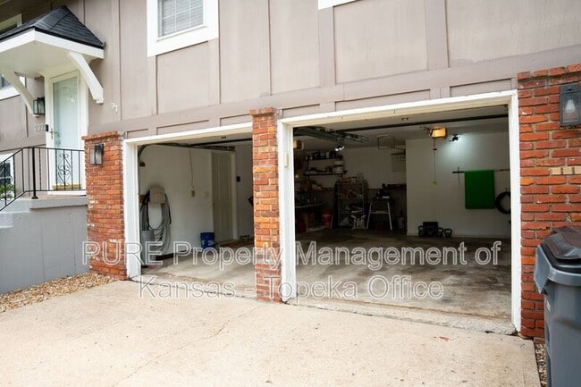 2023 E Mohawk Ct in Olathe, KS - Building Photo - Building Photo