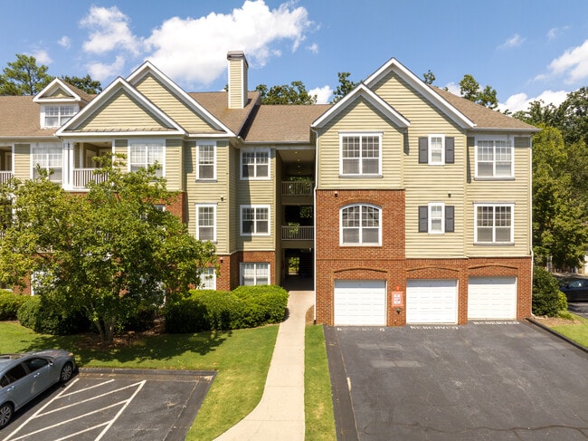 Flats at North Springs in Sandy Springs, GA - Foto de edificio - Building Photo