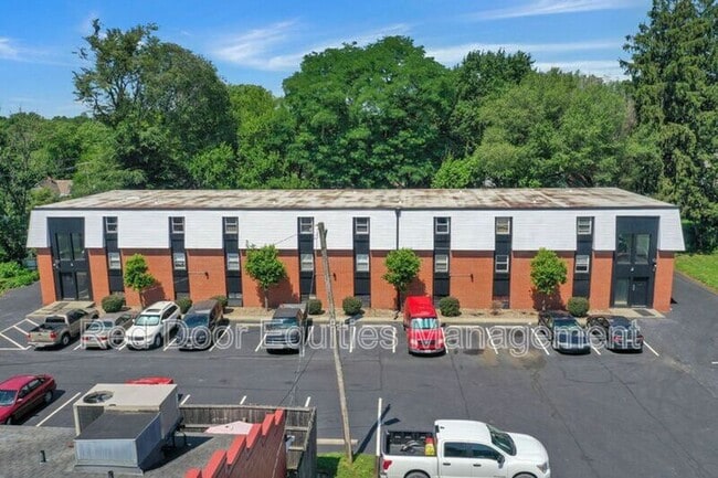 425 Mt Vernon Rd in Newark, OH - Building Photo - Building Photo