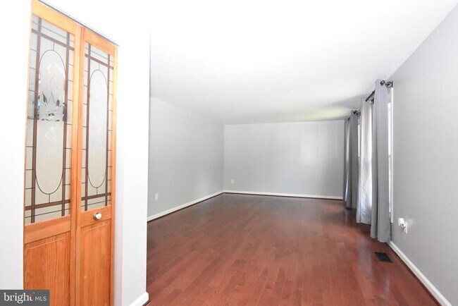 property at 8673 Cooperhawk Ct