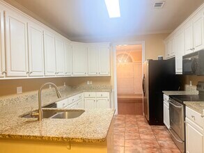 635 Hampshire Dr in Brandon, MS - Building Photo - Building Photo