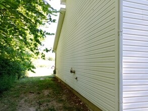 406 E Liberty Ln in Ashland, MO - Building Photo - Building Photo