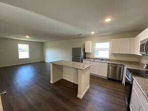 404 Munson St in Denison, TX - Building Photo - Building Photo