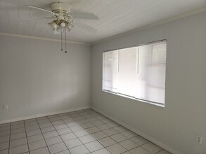 444 Van Buren St in Ft. Myers, FL - Building Photo - Building Photo