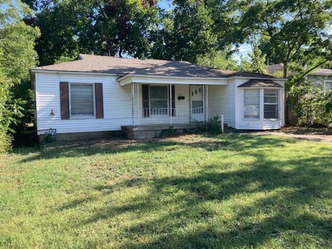 property at 3610 Glenhaven Blvd