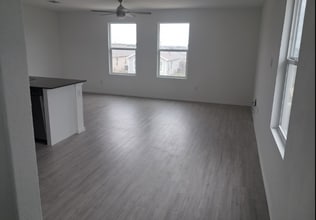 3819 Millbrook Wy in San Antonio, TX - Foto de edificio - Building Photo